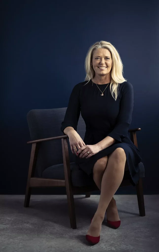 erhvervsportræt af tina baungaard, Kirsten Adler, fotograf i Århus
