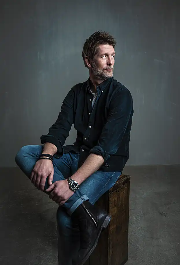 Deluxe Portræt af Magnus. Fotograferet af Kirsten Adler, fotograf i Århus