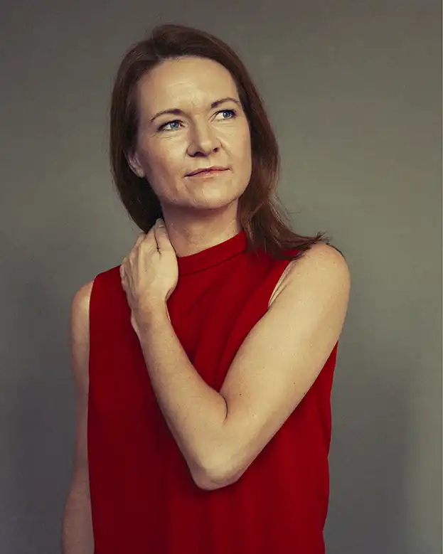 DeluxePortræt taget i studie, af fotograf i Århus, Kirsten Adler