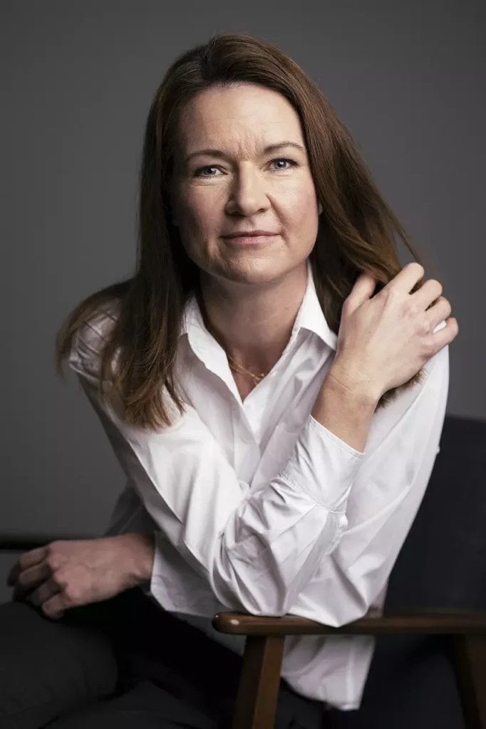 Portræt af Lisa Klausen otograferet af fotograf Kirsten Adler, Århus